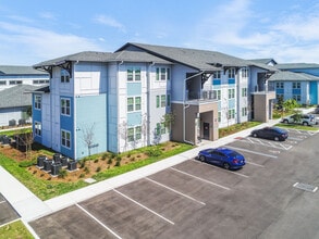 Orchid Lake Apartments in Cocoa, FL - Foto de edificio - Building Photo