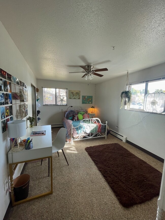 925 James Ct, Unit 1