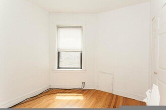 1941 W Winnemac Ave in Chicago, IL - Building Photo - Building Photo