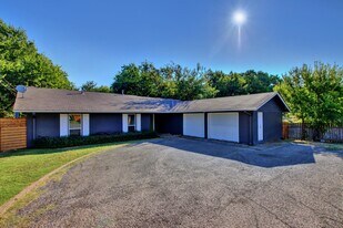 3208 Northeast Dr in Austin, TX - Building Photo