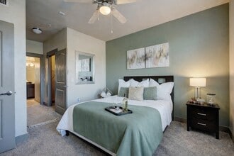 The Edge at Midtown in Oklahoma City, OK - Foto de edificio - Building Photo