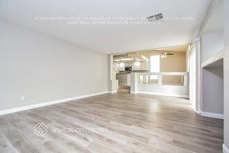 8764 Country View Ave in Las Vegas, NV - Building Photo - Building Photo