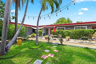 1739 Washington St in Hollywood, FL - Building Photo - Building Photo