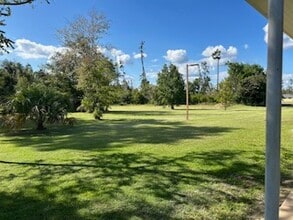 2511 Mashburn Rd in Marianna, FL - Foto de edificio - Building Photo