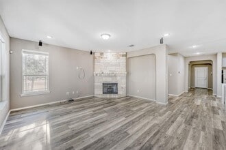 198 Danish Dr in Hutto, TX - Building Photo - Building Photo