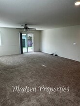 114 Christian Ave in Oroville, CA - Building Photo - Building Photo