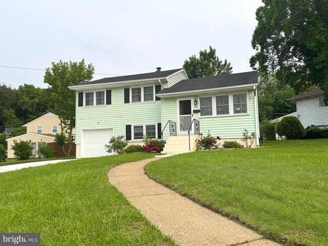 property at 127 Karlyn Dr