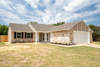 501 Carl C Senter St in Forney, TX - Building Photo - Building Photo