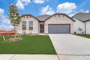3737 Paradise Way in Sherman, TX - Building Photo