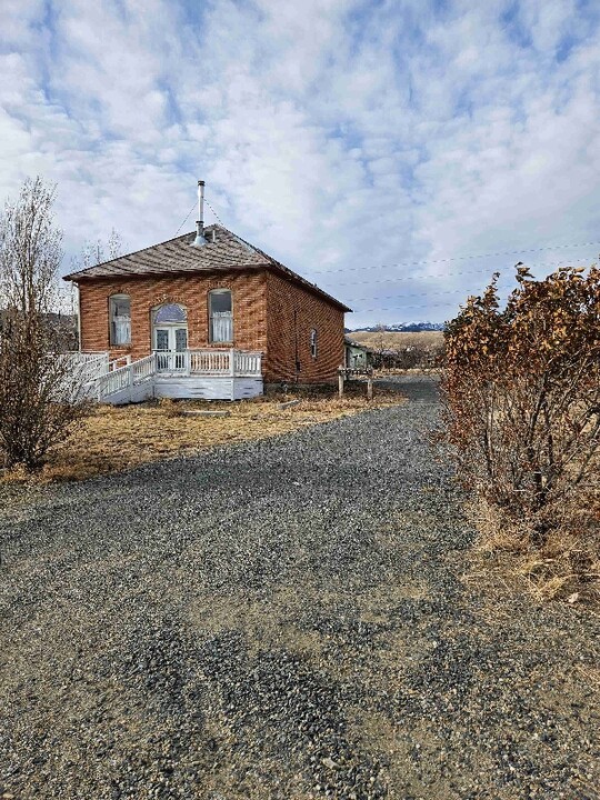 14 Blackman in Silver Star, MT - Building Photo