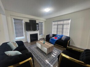 144 Adventura Rd in Brampton, ON - Building Photo - Building Photo