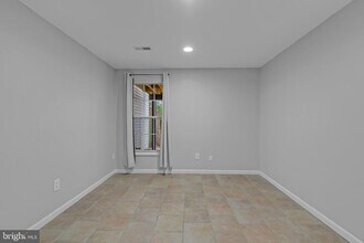 20523 Ashley Terrace in Sterling, VA - Building Photo - Building Photo