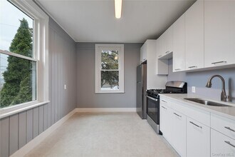 1 Elizabeth Pl in Nyack, NY - Foto de edificio - Building Photo