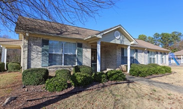 Hickory Run II Apartments in Jacksonville, AL - Foto de edificio - Building Photo
