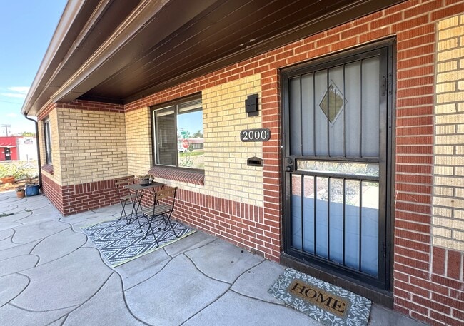 property at 2000 W Elk Pl
