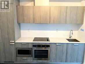 50-2750 Charles St E in Toronto, ON - Building Photo - Building Photo