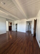 585 Denslowe Dr in Reno, NV - Building Photo - Building Photo