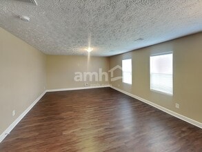 2669 New Port Royal Rd in Thompson's Station, TN - Foto de edificio - Building Photo