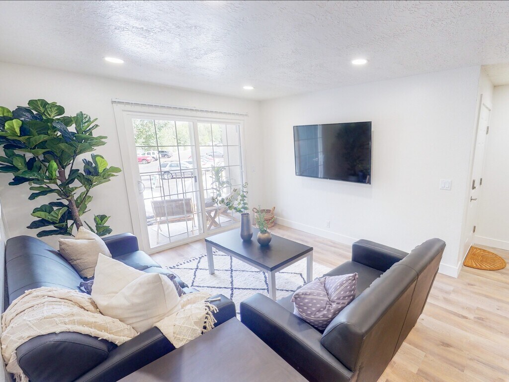 Raintree Provo, UT Apartments