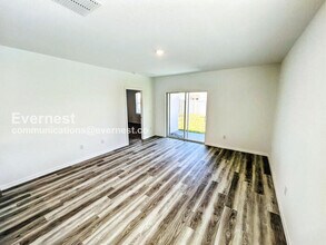 10650 Dusty Boot Rd in Land O Lakes, FL - Foto de edificio - Building Photo