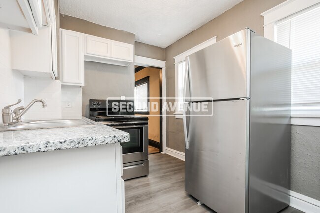 3811 E 36th St in Kansas City, MO - Foto de edificio - Building Photo