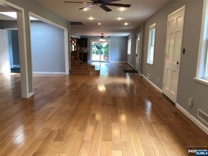 610 Roosevelt Blvd in Paramus, NJ - Building Photo - Building Photo