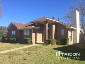 1638 Tuley St in Cedar Hill, TX - Building Photo
