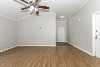 511 Paradise Ln in Montgomery, TX - Building Photo - Building Photo