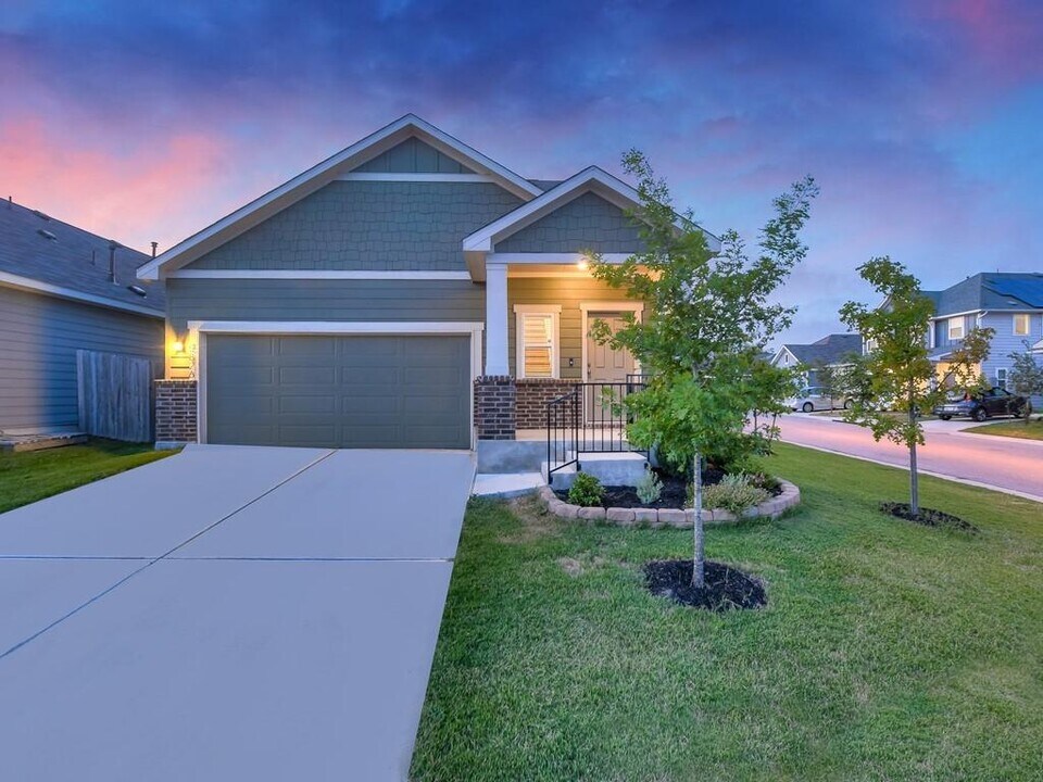 5826 Aviano Rd in Round Rock, TX - Building Photo