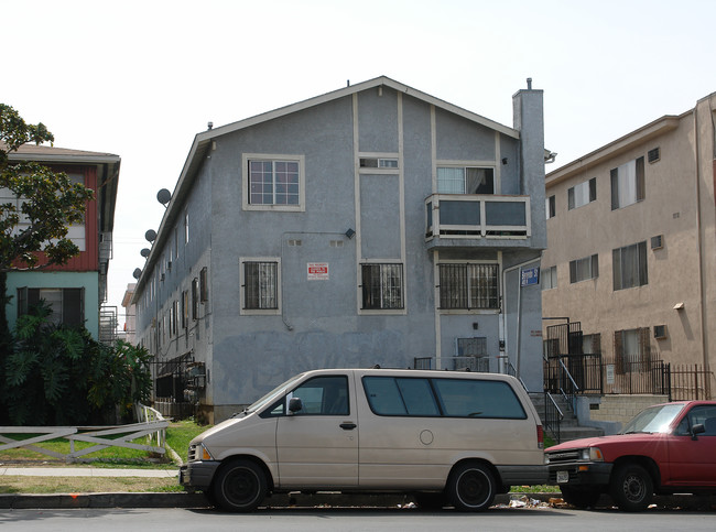 4118 Rosewood Ave in Los Angeles, CA - Building Photo - Building Photo