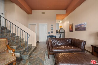 216 Montreal St in Los Angeles, CA - Building Photo - Building Photo