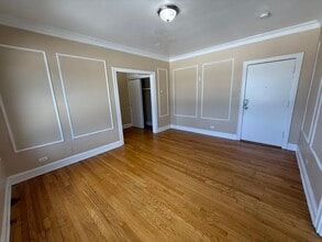 2801 N Keating Ave in Chicago, IL - Building Photo - Building Photo