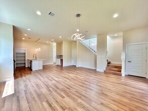 5605 Samuel Huston Ave in Austin, TX - Building Photo - Building Photo