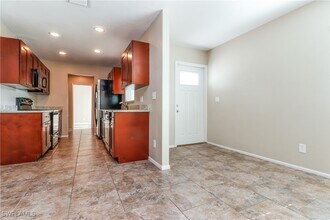 18689 Miami Blvd in Ft. Myers, FL - Building Photo - Building Photo