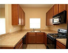 2731 Retreat View Cir in Sanford, FL - Building Photo - Building Photo