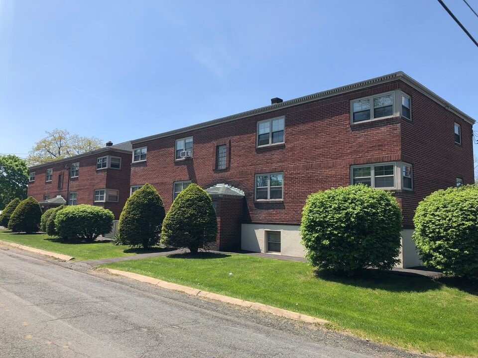 36 Clinton St in Rensselaer, NY - Building Photo