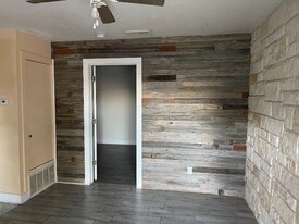 1015 N 14th St in Killeen, TX - Building Photo