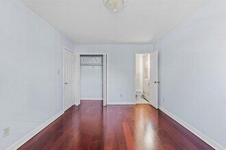 407 Manila Ave in Jersey City, NJ - Building Photo - Building Photo