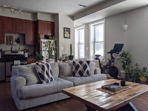 1432 W Cortez St, Unit 2R in Chicago, IL - Building Photo - Building Photo