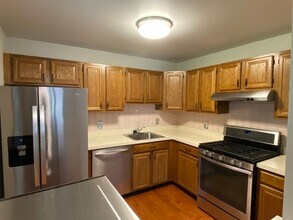 2205 Brookhaven Dr in Yardley, PA - Building Photo - Building Photo