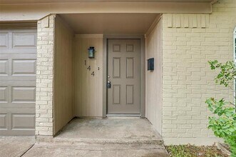 144 NW Suzanne Terrace in Burleson, TX - Building Photo - Building Photo