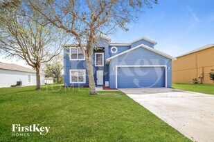 639 Linnet Ct in Poinciana, FL - Building Photo