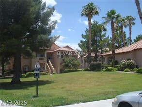 2925 Wigwam Pkwy in Henderson, NV - Building Photo - Building Photo