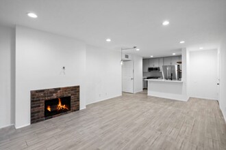 3633 S Bear St in Santa Ana, CA - Foto de edificio - Building Photo