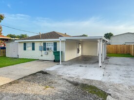 2822 Elizabeth St in Marrero, LA - Building Photo