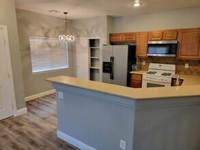 7065 Knob Creek St in Las Vegas, NV - Building Photo - Building Photo