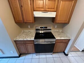 2115 Carlson Rd, Unit A in Vancouver, WA - Building Photo - Building Photo