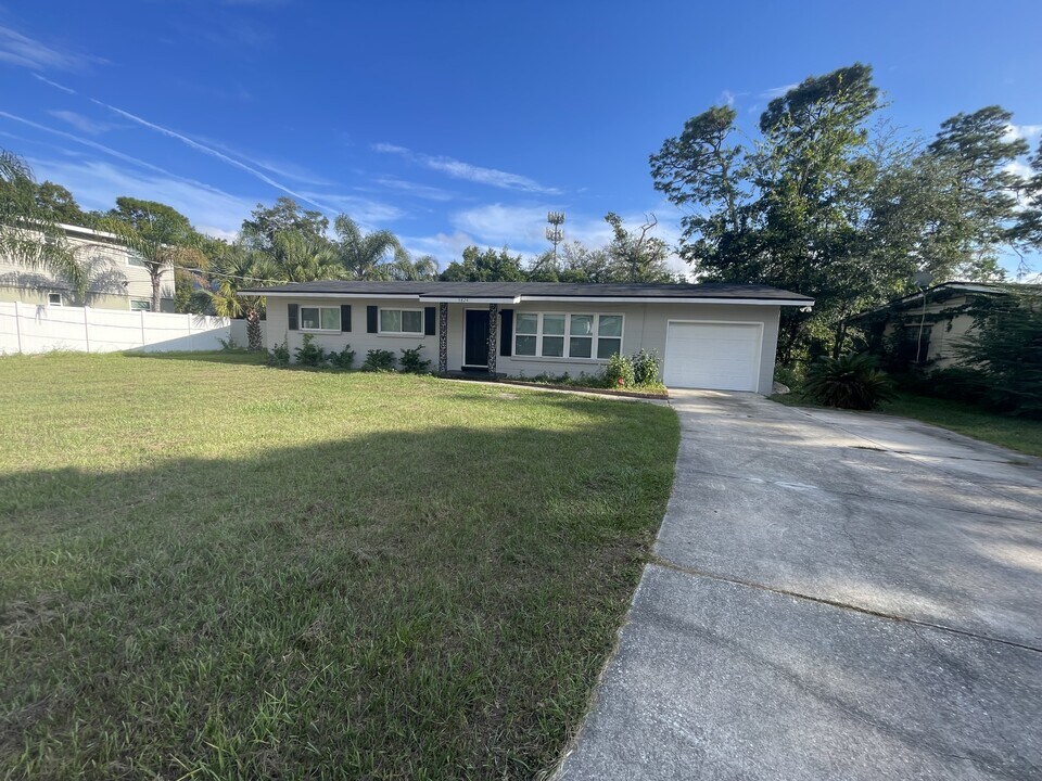 5824 Yellow Pine Ct in Jacksonville, FL - Building Photo
