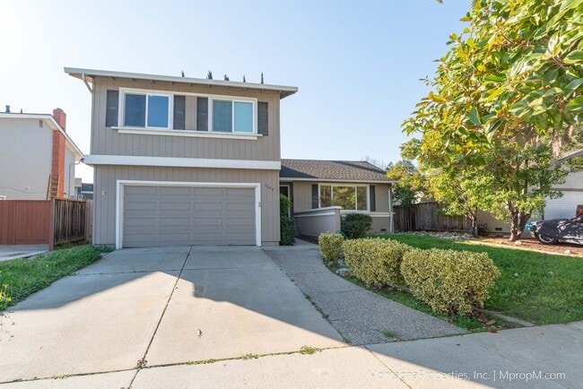 property at 1062 Edenbury Ln