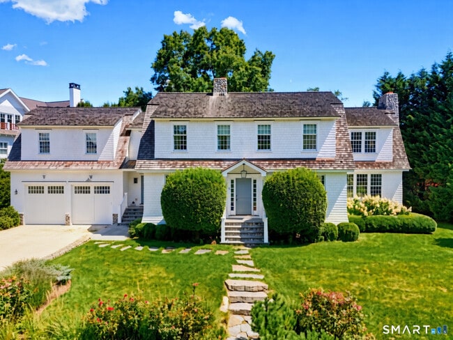 property at 8 Rowayton Ave